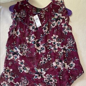 033-Ann Taylor Factory Plum Floral Sleeveless Top